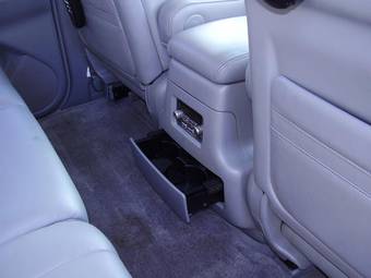 2005 Lexus LX470 Photos