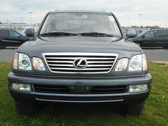 2005 Lexus LX470 Photos