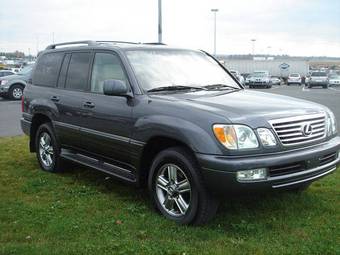 2005 Lexus LX470 Photos