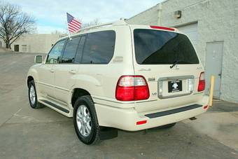 2005 Lexus LX470 Pictures