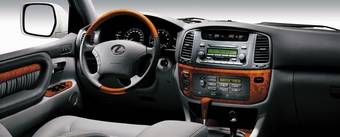 2005 Lexus LX470 Pictures