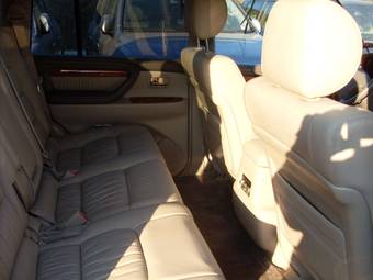 2005 Lexus LX470 Photos