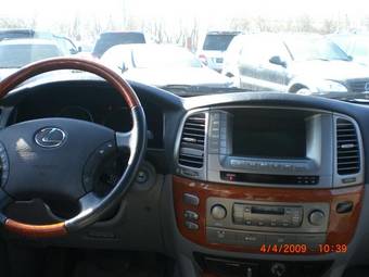 2005 Lexus LX470 Photos
