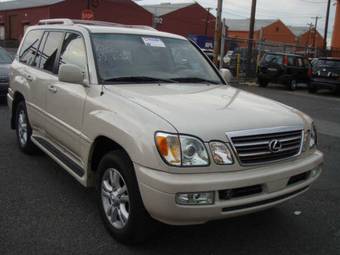 2005 Lexus LX470 Photos