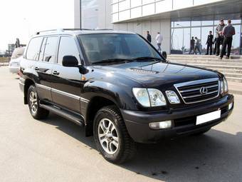 2005 Lexus LX470 Photos