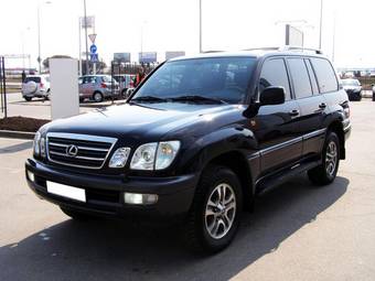 2005 Lexus LX470 Pictures