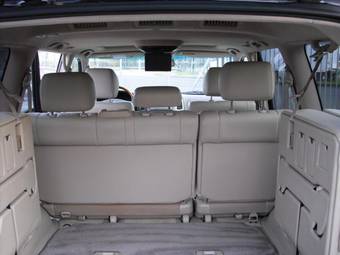 2005 Lexus LX470 Photos