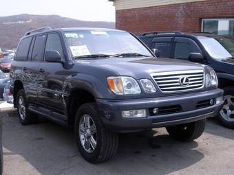 2005 Lexus LX470 Pictures