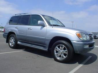 2005 Lexus LX470 Photos