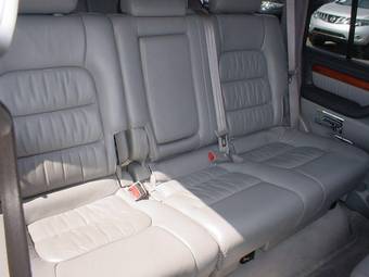 2005 Lexus LX470 Pics