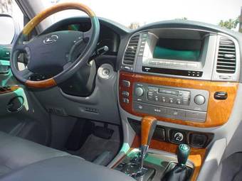 2005 Lexus LX470 Pictures