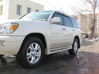 2005 Lexus LX470 Pictures