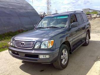 2005 Lexus LX470 Photos