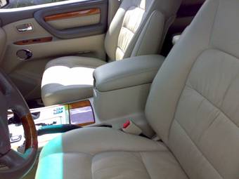 2005 Lexus LX470 Photos