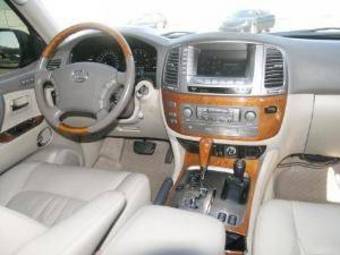 2005 Lexus LX470 Pictures