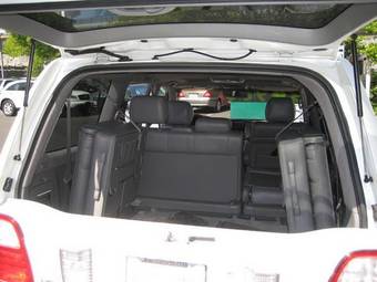 2005 Lexus LX470 Pics