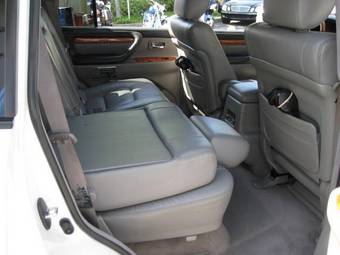 2005 Lexus LX470 Pictures