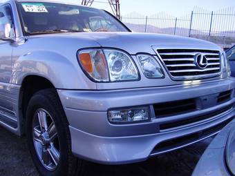 2005 Lexus LX470 Photos
