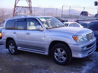 2005 Lexus LX470 Photos