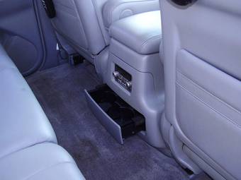 2005 Lexus LX470 Images