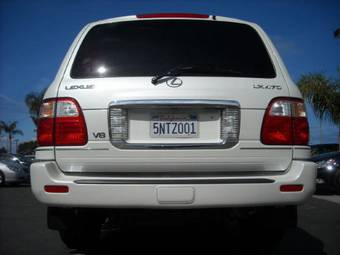 2005 Lexus LX470 Photos