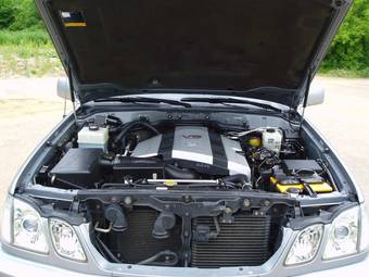 2005 Lexus LX470 Photos