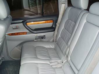 2005 Lexus LX470 Pictures