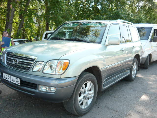 2005 Lexus LX470