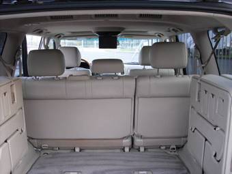 2005 Lexus LX470 Photos