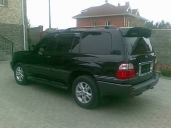 2005 Lexus LX470 Photos