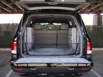 2005 Lexus LX470 Photos