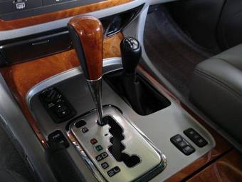 2005 Lexus LX470 Pictures