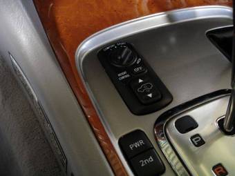 2005 Lexus LX470 Pictures