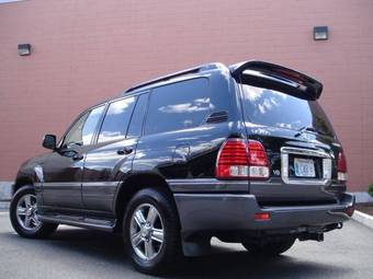2005 Lexus LX470 Pictures