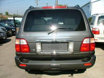 2005 Lexus LX470 Photos