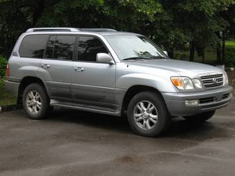 2005 Lexus LX470 Photos