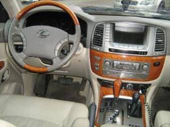 2005 Lexus LX470 Pictures