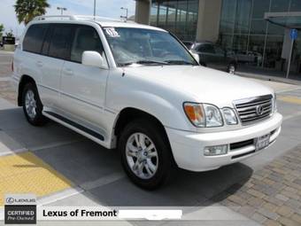 2005 Lexus LX470 Photos