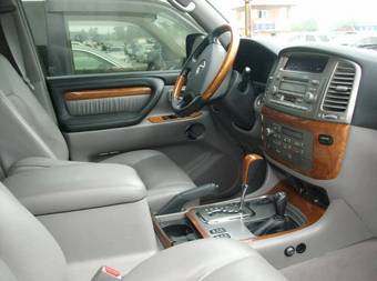 2005 Lexus LX470 Photos
