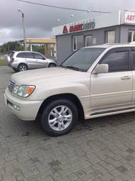 2005 Lexus LX470 Pictures