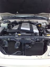 2005 Lexus LX470 Pictures