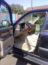 2005 Lexus LX470 Photos
