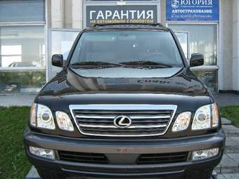 2005 Lexus LX470 Photos