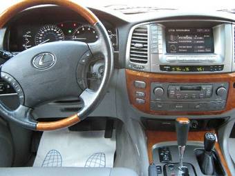 2005 Lexus LX470 Pics