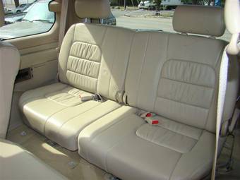 2005 Lexus LX470 Pictures