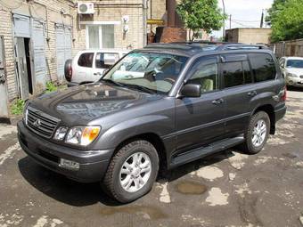 2005 Lexus LX470 Pics