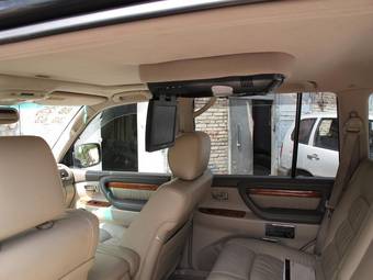 2005 Lexus LX470 Photos