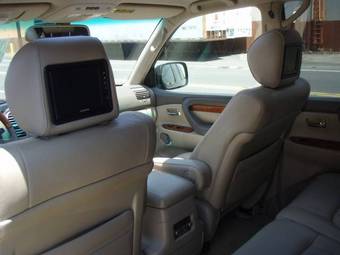2005 Lexus LX470 Pics