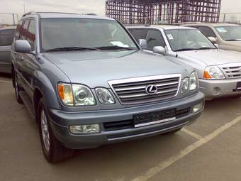 2005 Lexus LX470 Pictures