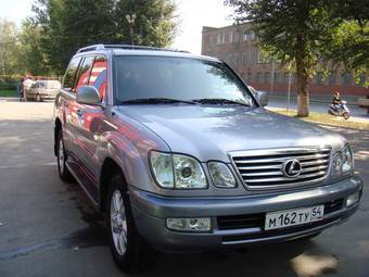 2005 Lexus LX470 Pictures